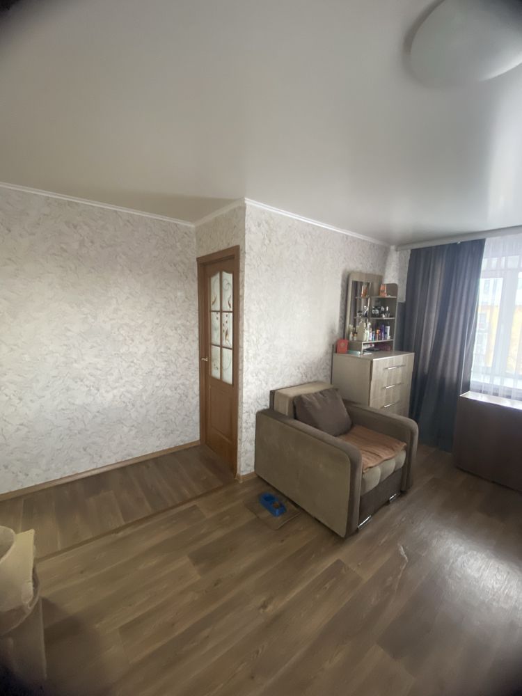 Продам 1,5 кв в районе Колоса
