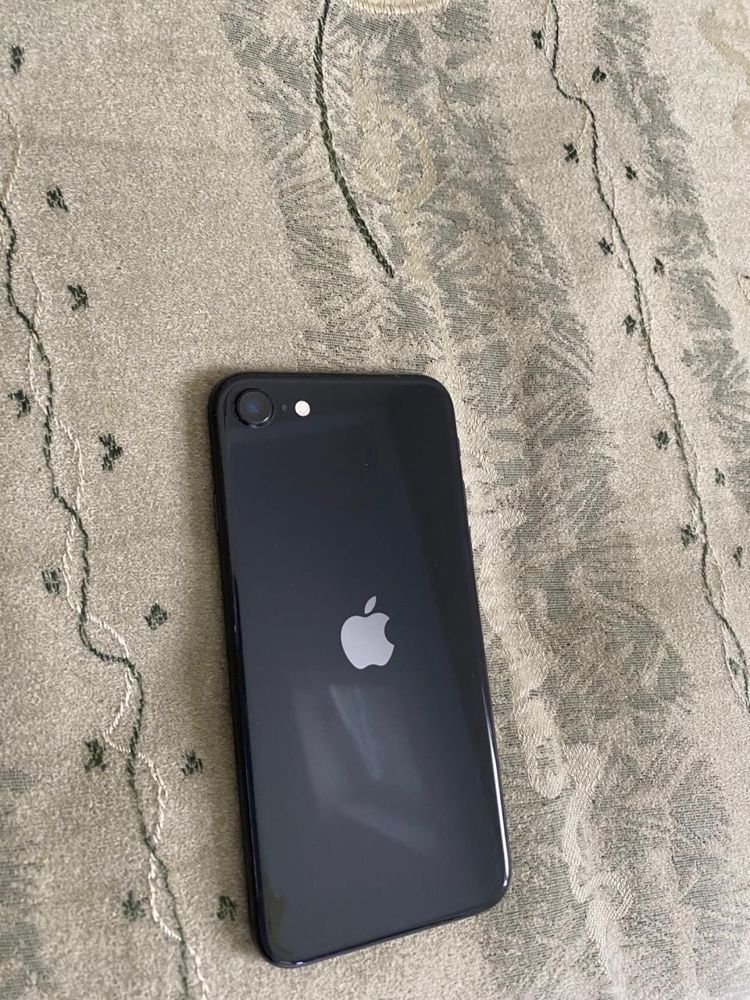Iphone SE 2020 на ремонте не был всё родное 64гб