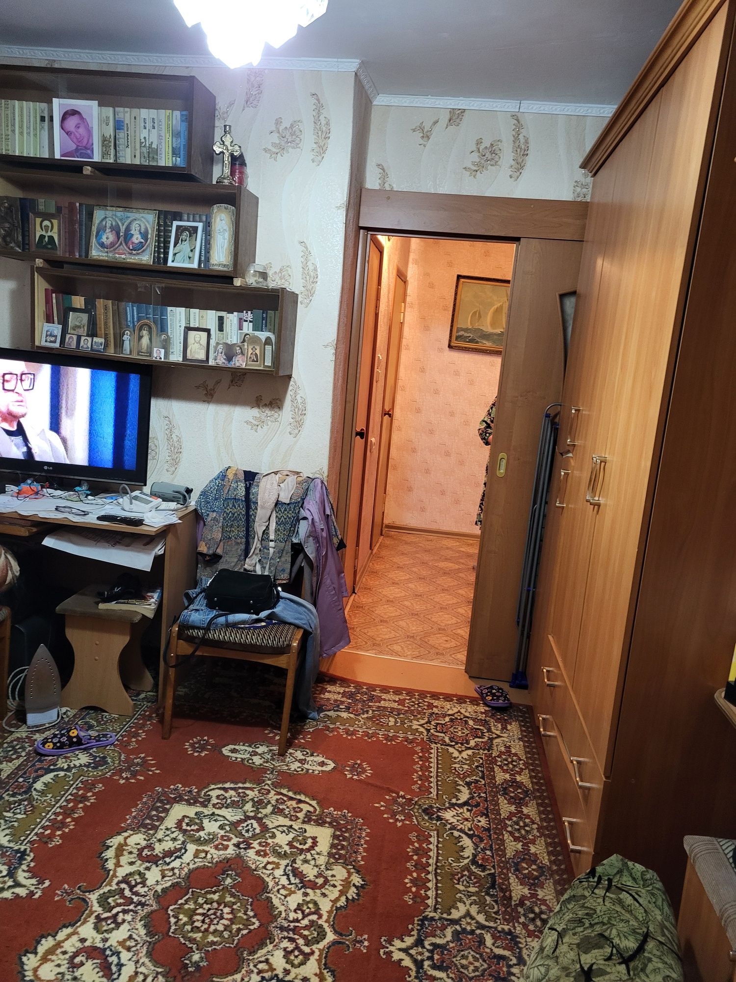 Продам 2 ух комн кв Ленинградку в 19 мкр