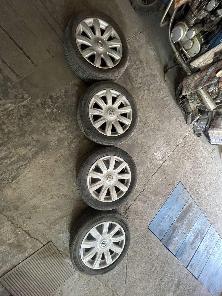 Продам диски с резиной