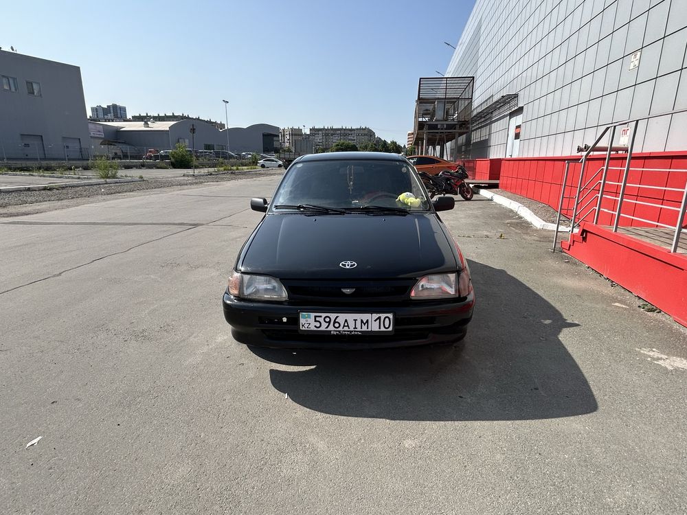 Продается Toyota Starlet P80 - Надежный японский хэтчбек!