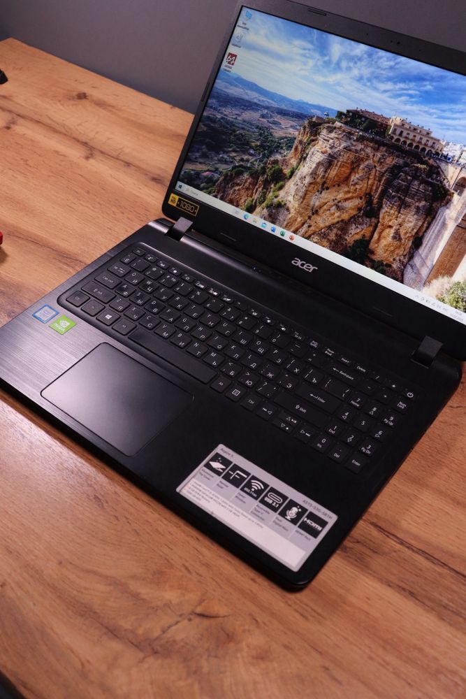 Ноутбук Acer для учебы и офиса