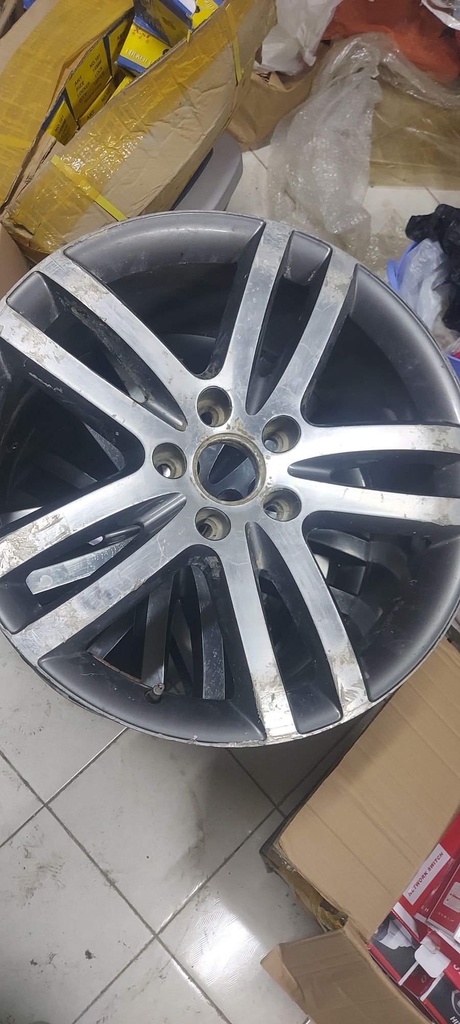 Диск оригинальный на Audi Q7 ,Touareg,Porsche Cayenne,