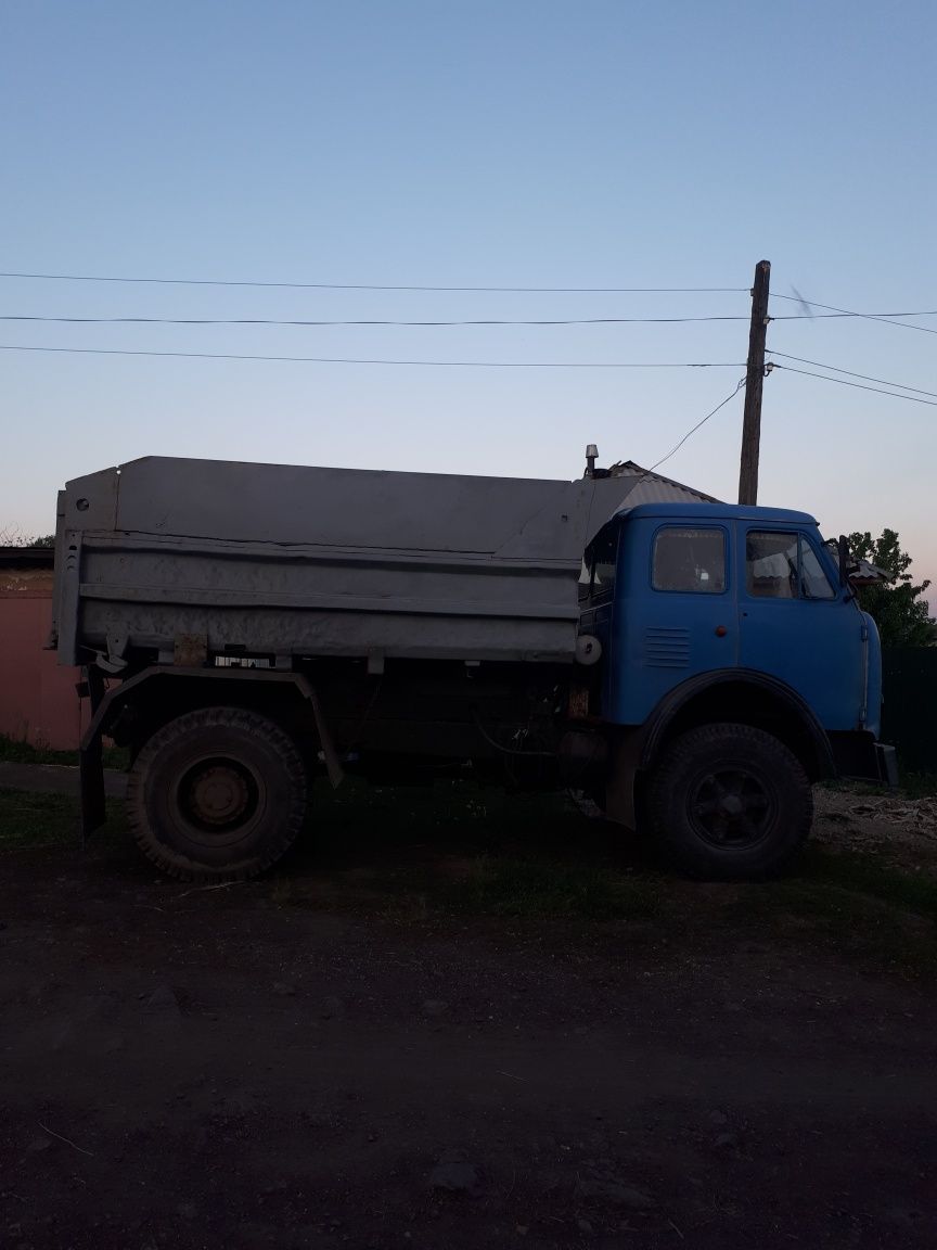 Продам маз 554 самосвал