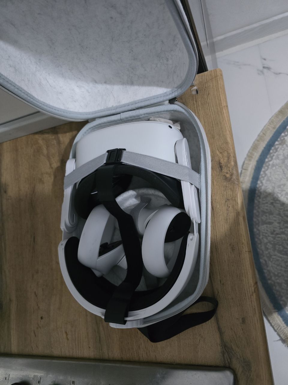 Oculus Quest 2 – 128 ГБ | чехол + оголовье + аккумы