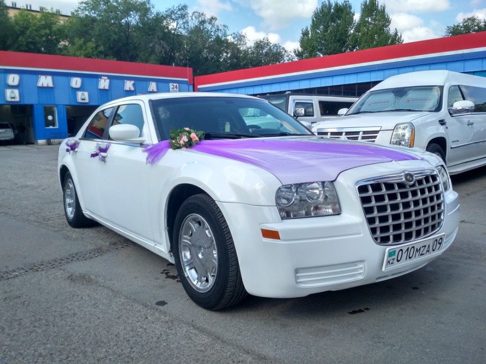 Прокат Лимузинов/кортеж/прокат авто/роддом/свадьба/Hummer/Chrysler