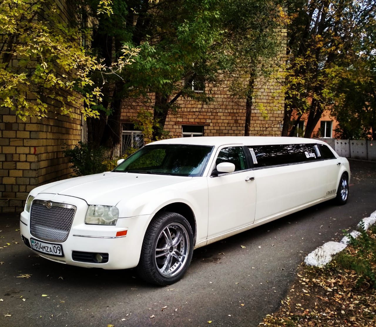 Прокат Лимузинов/кортеж/прокат авто/роддом/свадьба/Hummer/Chrysler