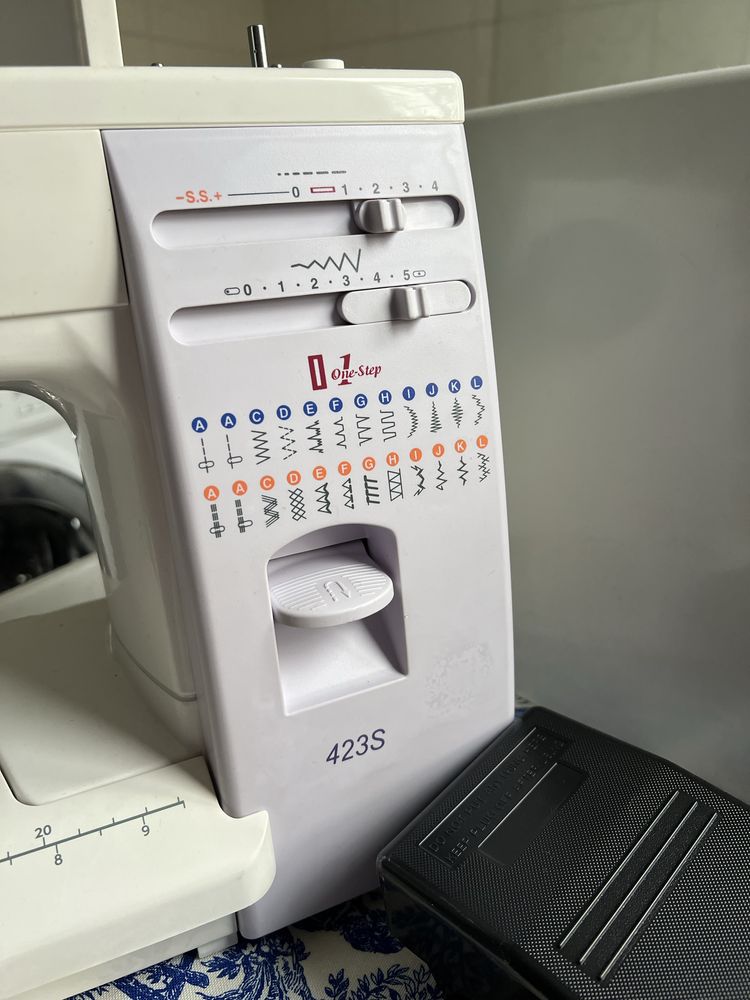 Абсолютно новая швейная машинка  janome 423s