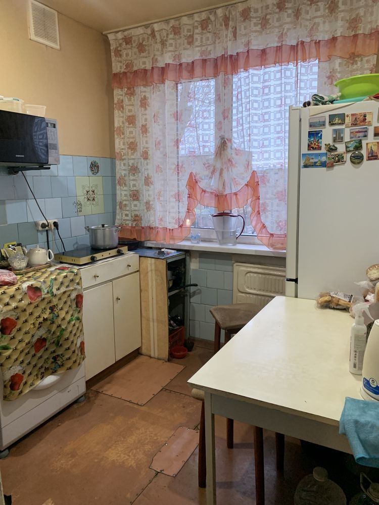 №1431. Продается 2-х комнатная кв. на 4 микрорайоне (Ч.Валиханова)