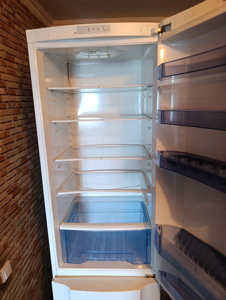 Продам холодильник б/у Gorenje. Цена 25000 тыс. тенге