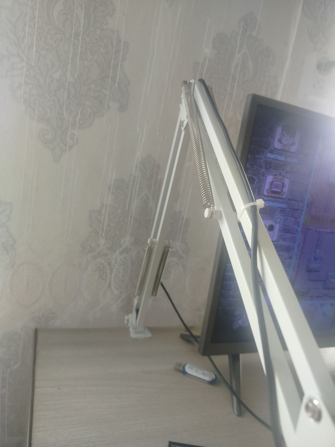 Продам микрофон  для ПК и Телефона