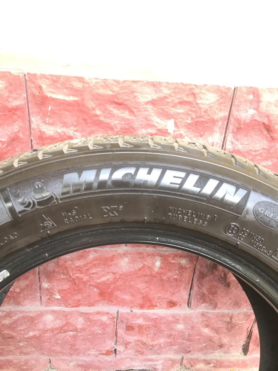 В продаже балоны зимний MICHELIN размер 215/55 R16