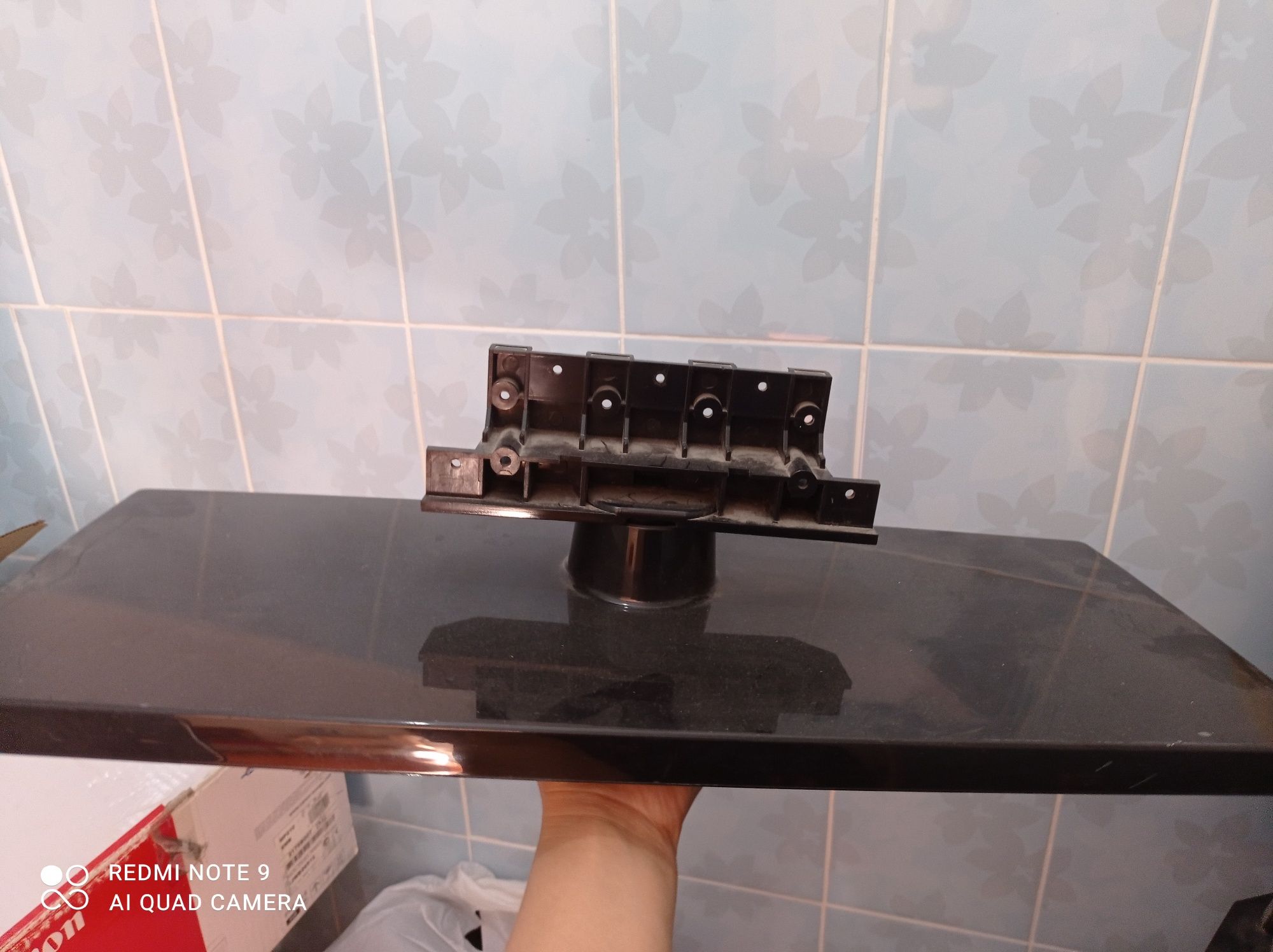 Подставка под телевизор
