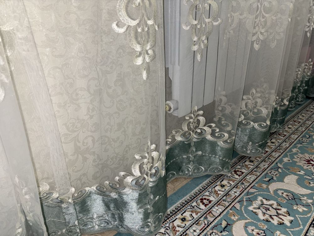 тюль для зала с бархатным орнаментом