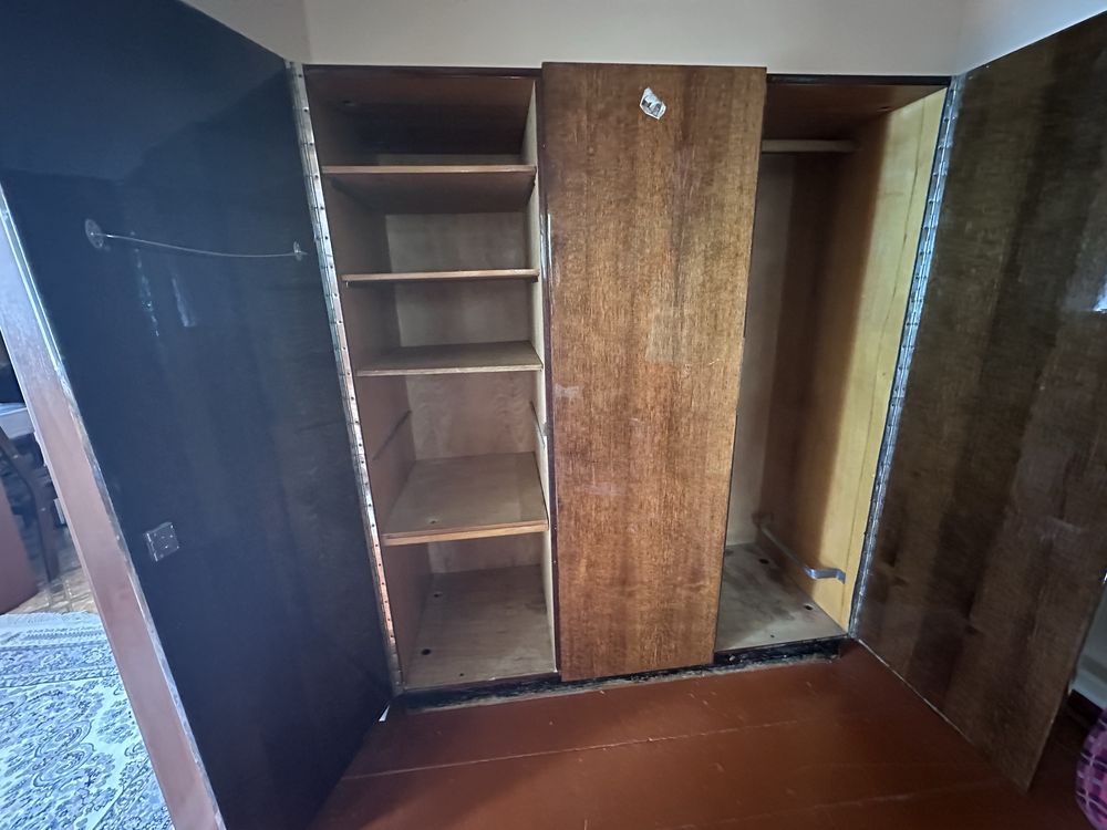Срочно Продам шкаф