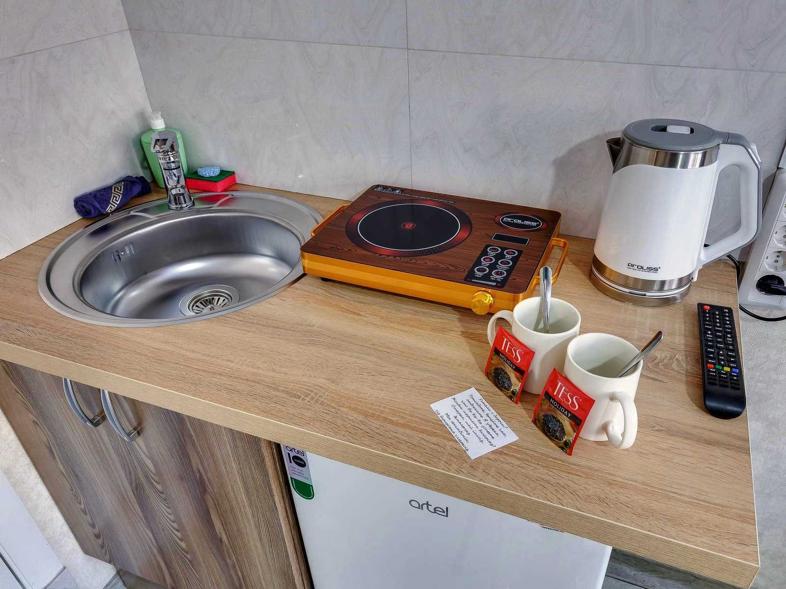 YourHouse во дворе НИИ Глазных болезней на Толе би Весновка