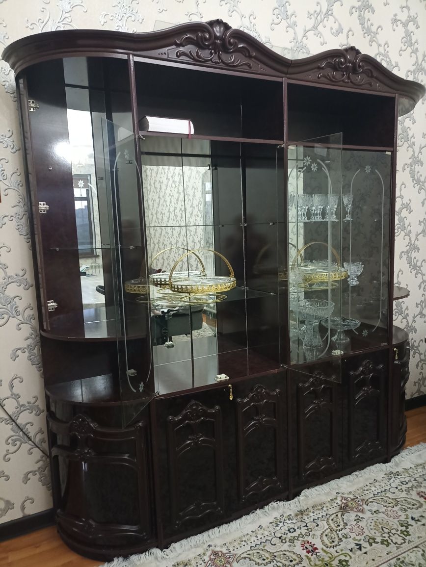 Продам стенку для посуды