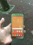 Продам телефон Samsung j4  память 32 гб
