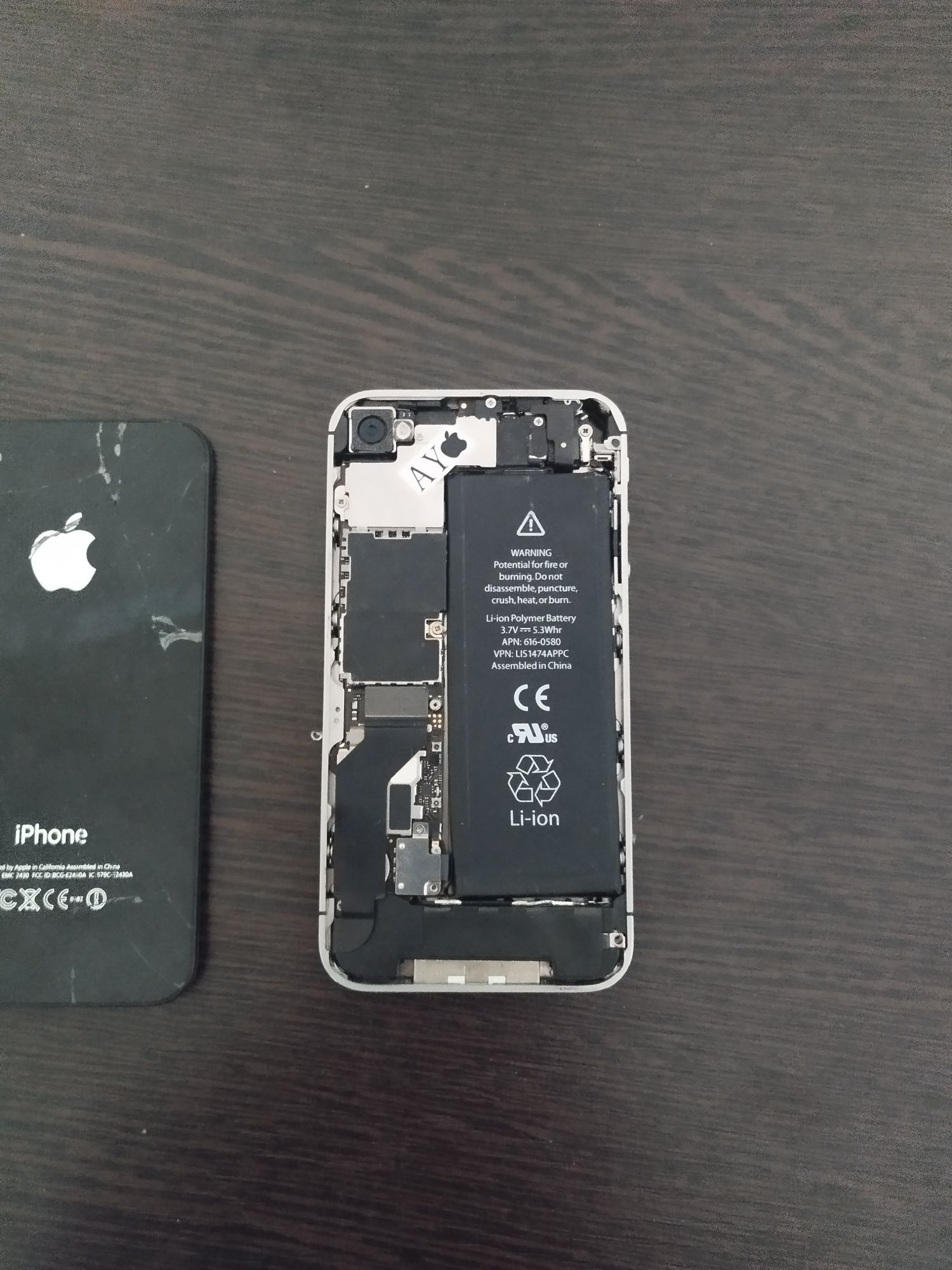 Телефон iPhone 5 на запчасти