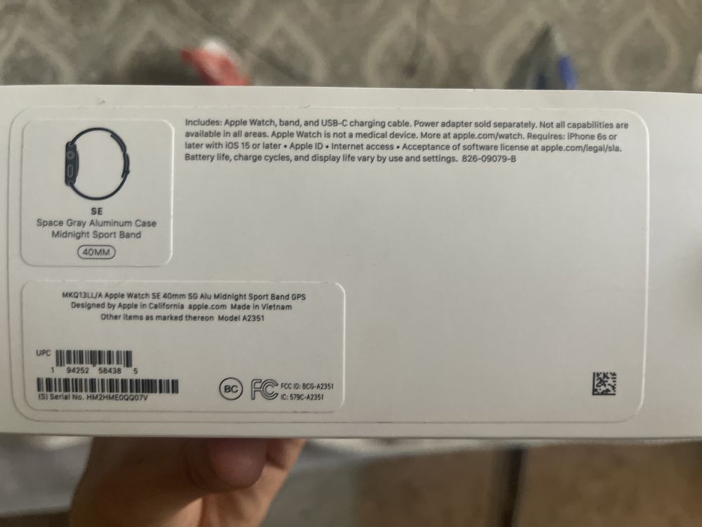Продам Apple Watch SE 40mm в отличном состоянии