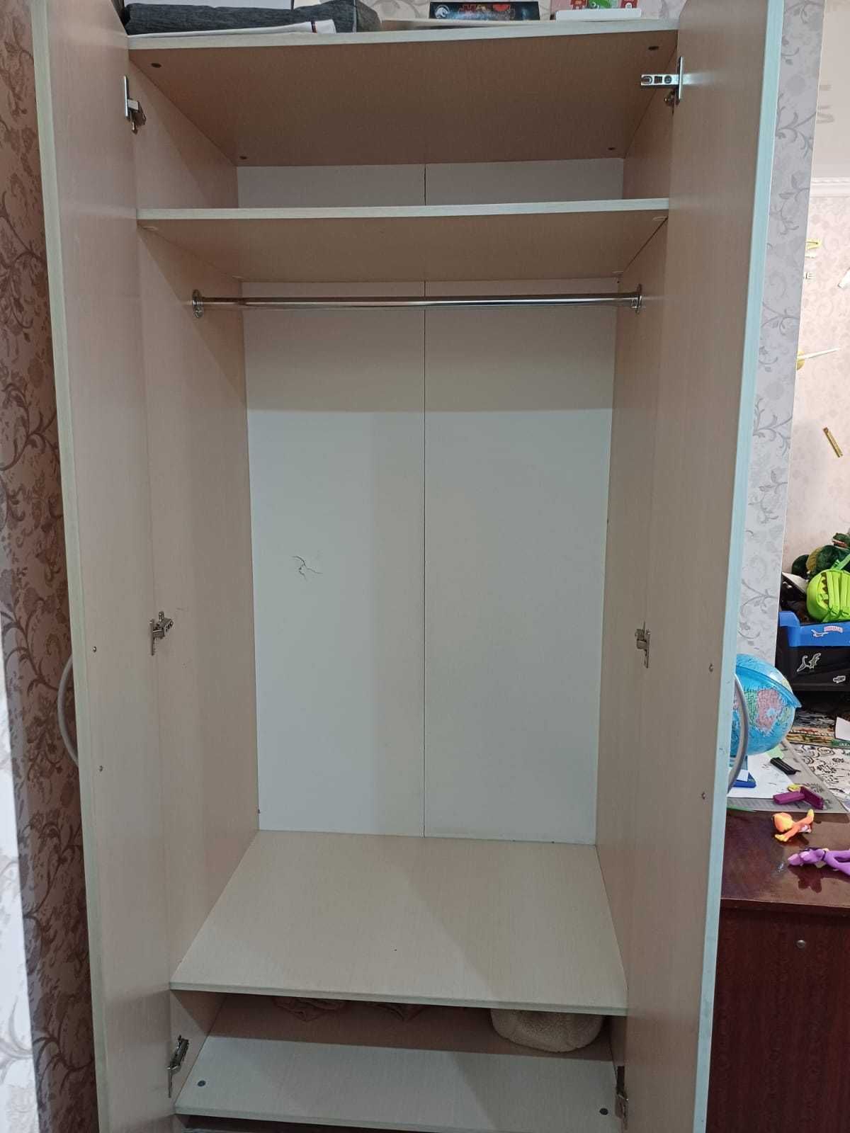 Продам кровать и шкаф (можно по-отдельности)