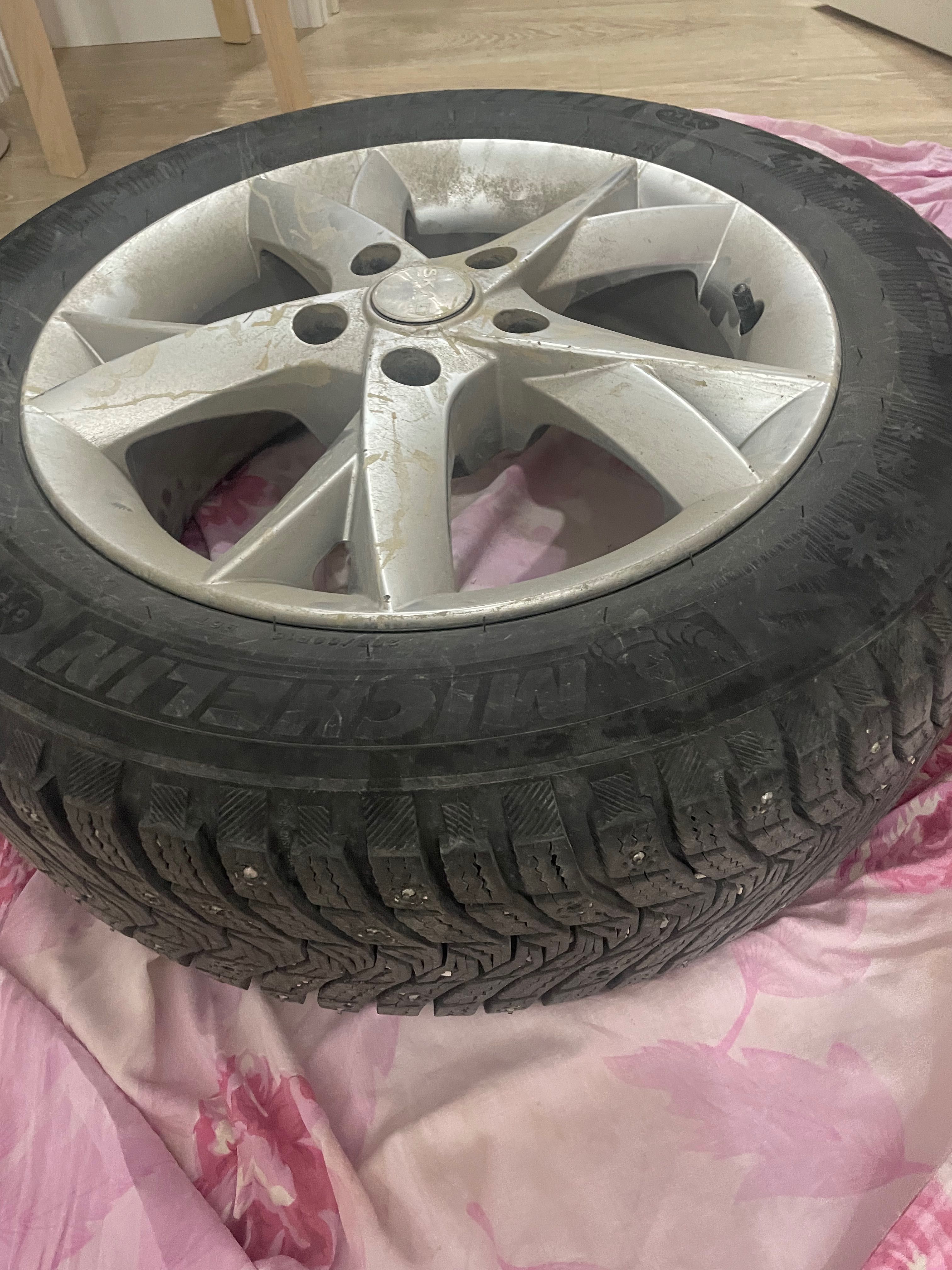 Зимние шины на Nissan Juke