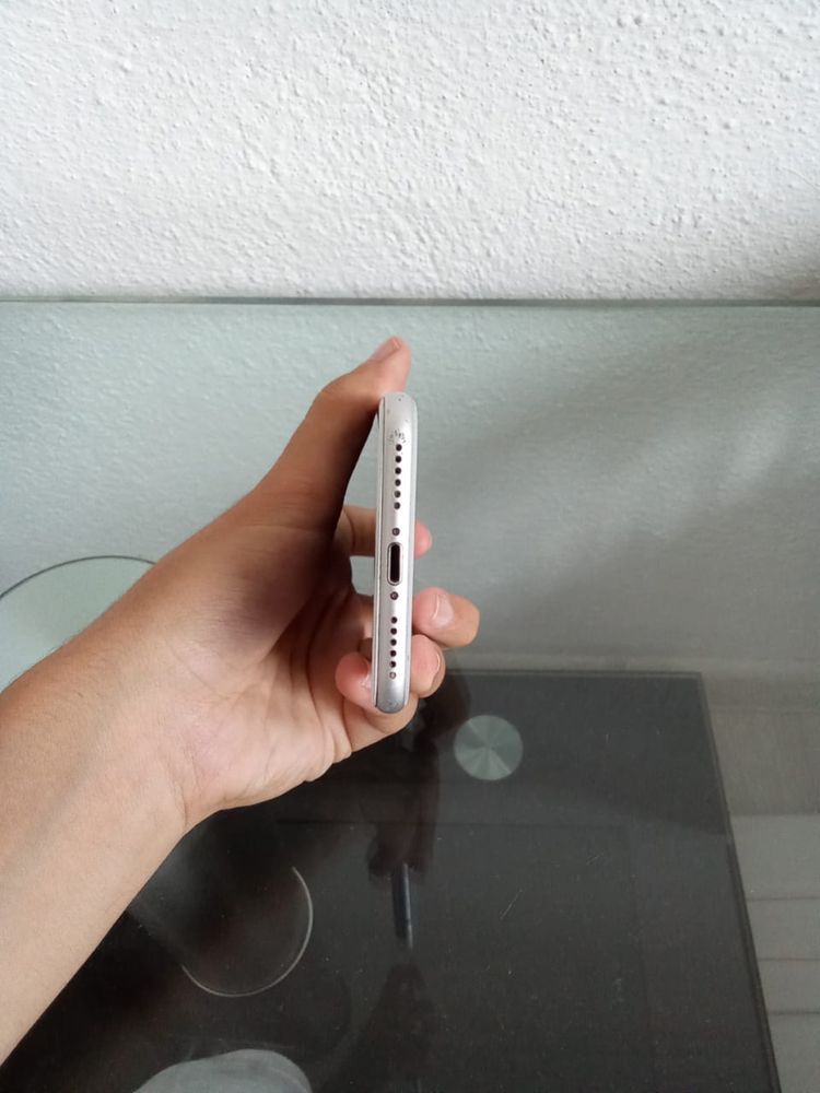 iPhone 8, 64 gb