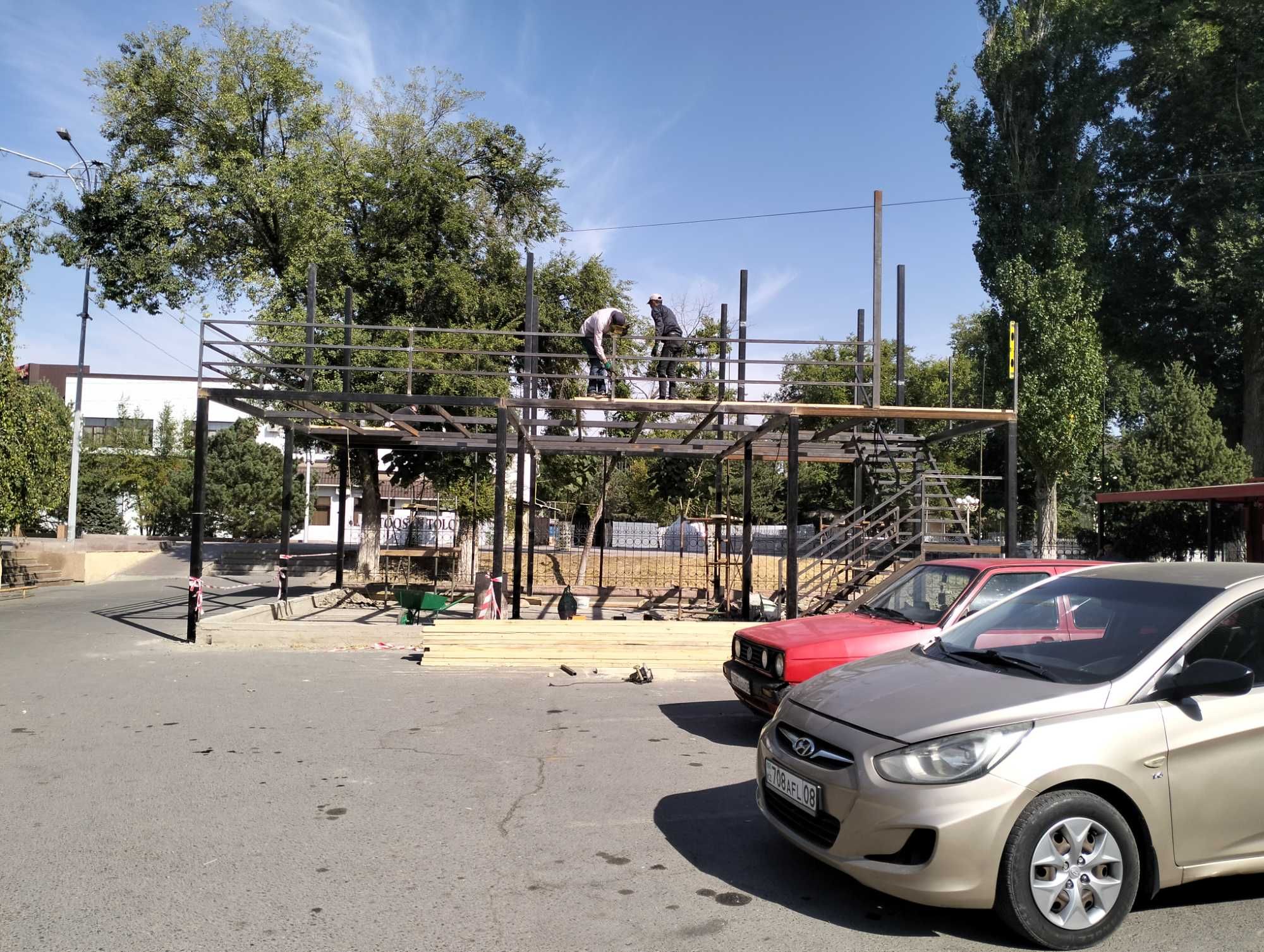 Навес Сварщик не дорого. Навес топчан перила.Урна Стеллаж