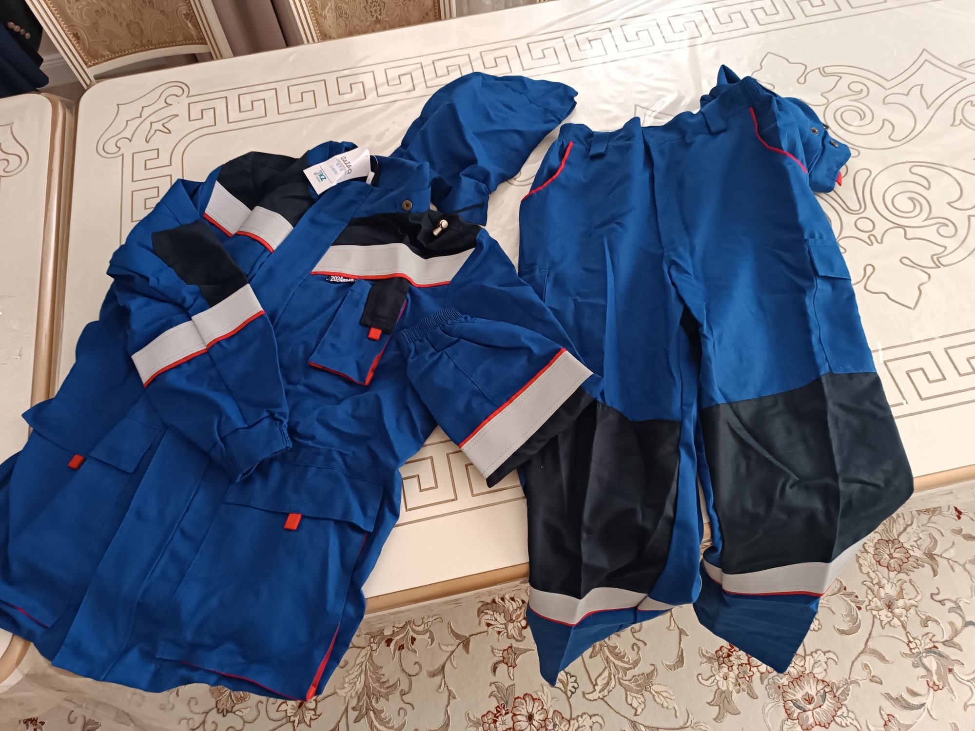Зимний и летний спец одежда