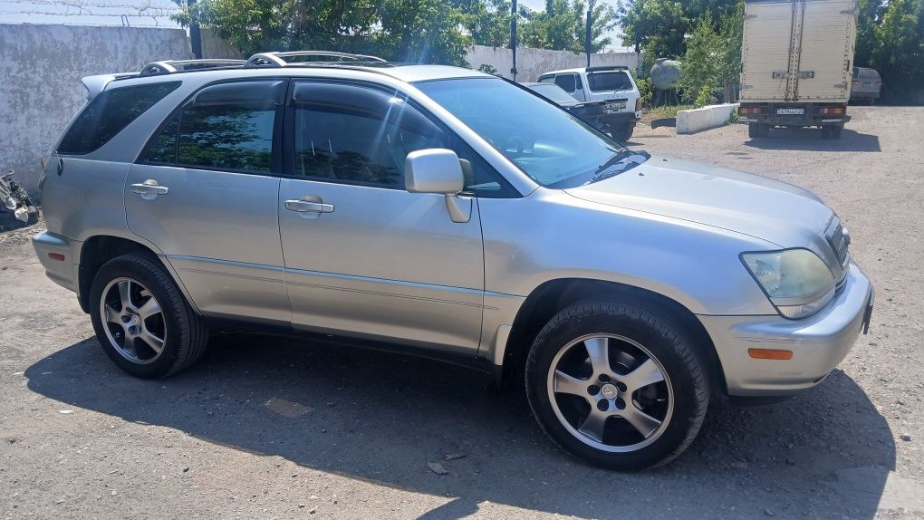 Продам Лексус Рх300