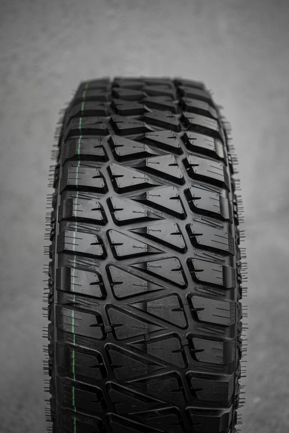 Three-A 285/70R17 LT Challenger M/T 121/118Q