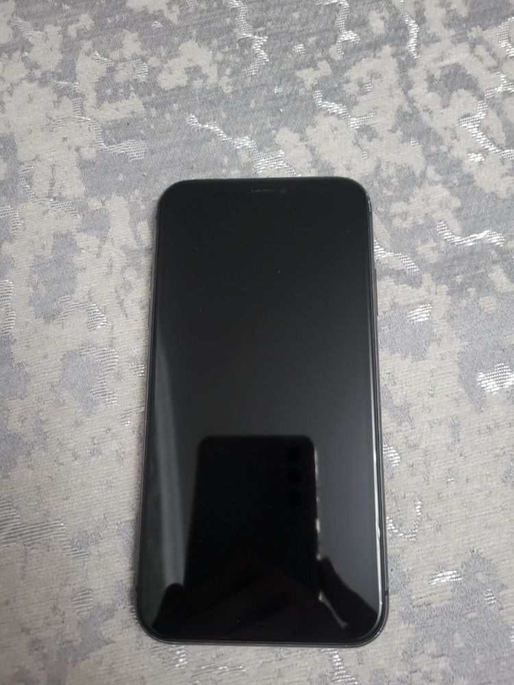 Продам срочно Iphone 11