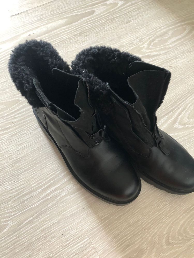 Ботинки UGG
