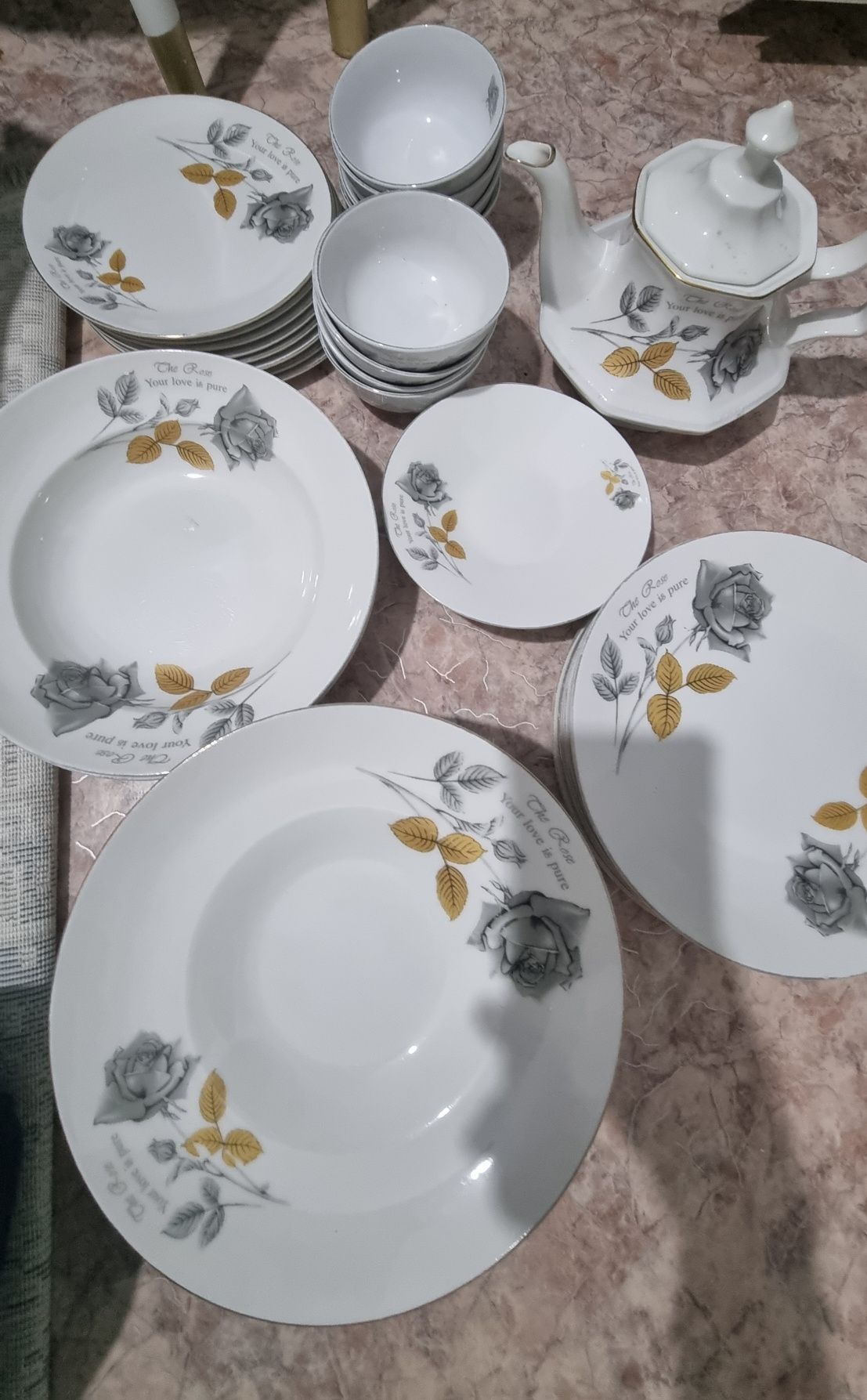 Продам Набор посуды