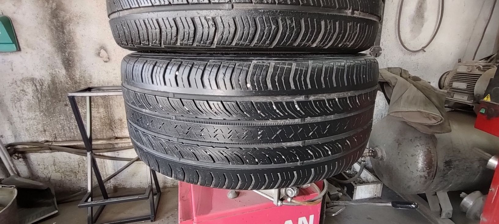 245/40R19 2 шины