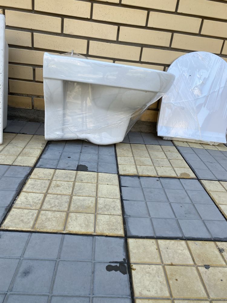 Унитаз под инсталляцию